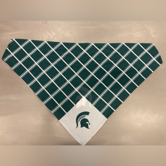 Women's Michigan State Spartans Reversible Snap Scarf - Picture 1 of 10